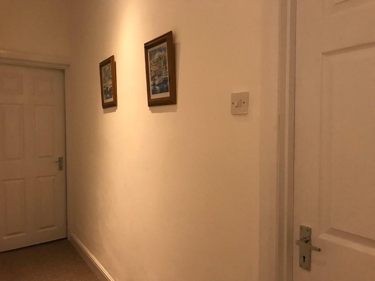 Beautiful Home, 3 Bedroom House Near Alton Towers, Wedgwood Museum, Universities ニューカッスル・アンダー・ライム エクステリア 写真